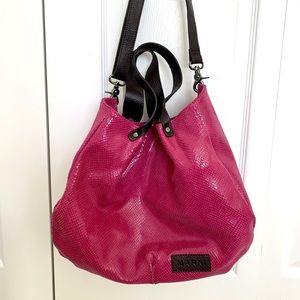 Magenta shoulder tote bag